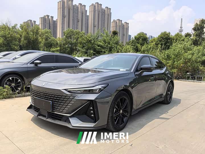 Changan UNI-V 1.5T premium