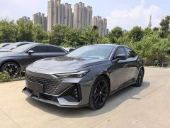 Changan UNI-V 1.5T premium - фото 1
