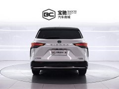 Toyota SIENNA 2021 2.5L Hybrid Platinum Edition - фото 4