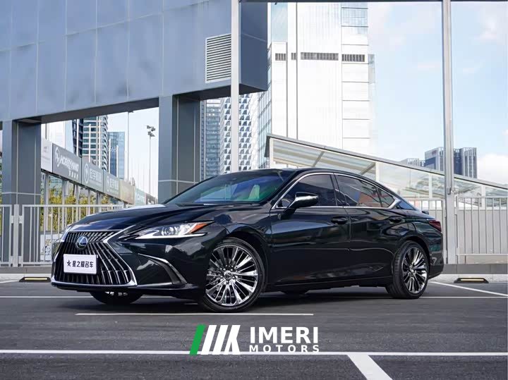 Lexus ES 2022 300h Excellence Edition