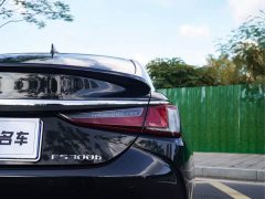 Lexus ES 2022 300h Excellence Edition - фото 6