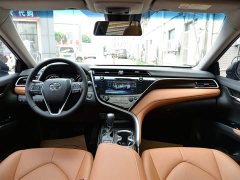Toyota Camry 2.5G Deluxe Edition - фото 14