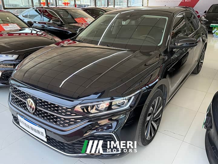 Volkswagen Passat 330TSI Starry Sky Deluxe Edition