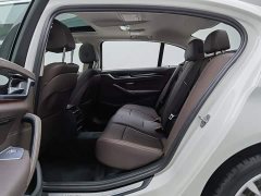 BMW 5 Series facelift 525Li M Sports Package - фото 15