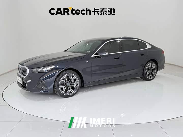 BMW 5 Series 530Li Exclusive M Sports Package - автомобиль из Китая