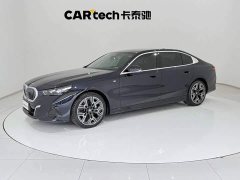 BMW 5 Series 530Li Exclusive M Sports Package - фото 1