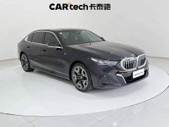 BMW 5 Series 530Li Exclusive M Sports Package - фото 4
