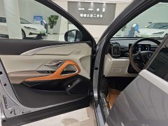 BYD Song Pro New Energy DM-i 51km Premium - фото 4
