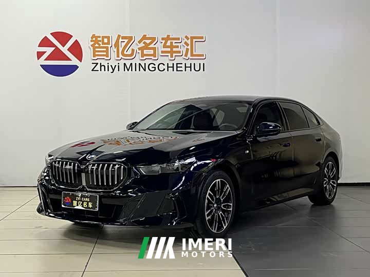 BMW 5 Series 530Li Leading M Sports Package - автомобиль из Китая