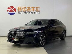 BMW 5 Series 530Li Leading M Sports Package - фото 1