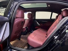 BMW 5 Series 530Li Leading M Sports Package - фото 8