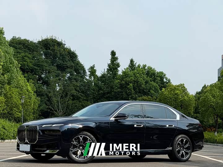 BMW 7 Series 735Li Luxury Package - автомобиль из Китая