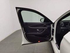 Mercedes-Benz E-Class (Imported) E 260 Fashionable Sports Edition - фото 8