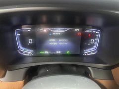 Hongqi HQ9 PHEV 2.0T four-wheel drive luxury version - фото 8