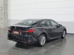 Toyota Camry Dual Engine 2.0HE Elite Edition - фото 2
