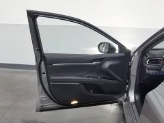 Toyota Camry 2021 2.0G Deluxe Edition - фото 8
