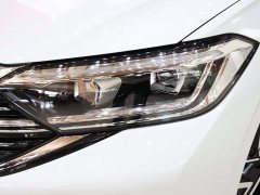 Volkswagen Sagitar facelift 300TSI DSG transcendent version - фото 7