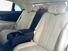 Bentley Flying Spur 2022 4.0T V8 Standard Edition - фото 9