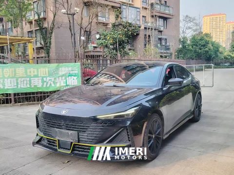 2023 Changan UNI-V 1.5T Edition - автомобиль из Китая