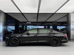 Geely Flying Spur 2021 4.0T V8 Standard Edition - фото 3