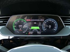 Audi e-tron 2021 50 quattro premium - фото 15
