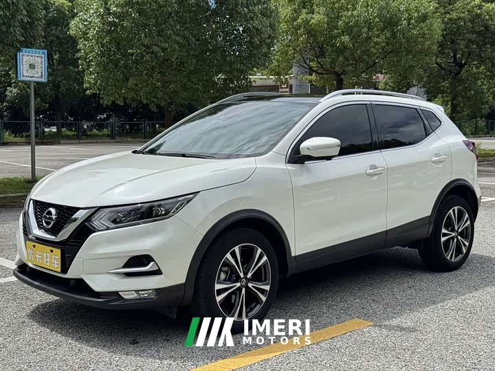 Nissan Qashqai 2.0L CVT XV Prem Deluxe Edition