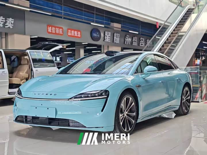 Smart World S7 785km Ultra - автомобиль из Китая