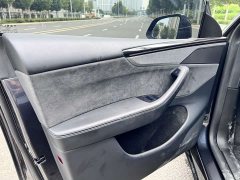 Tesla Model Y long-range all-wheel drive version - фото 12