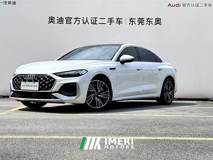 Audi A5L 2.0T Qiankun Smart Driving Edition - автомобиль из Китая