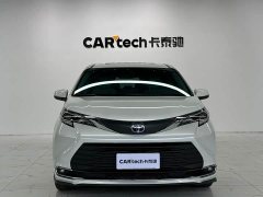 Toyota SIENNA 2.5L Hybrid Comfort Edition - фото 2