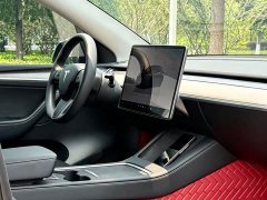 Tesla Model Y standard range rear-wheel drive version - фото 7