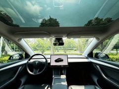 Tesla Model Y standard range rear-wheel drive version - фото 8