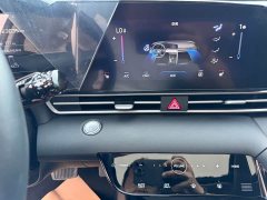 Hyundai Elantra 2022 1.5L CVT LUX Premium Edition - фото 16