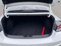 Hyundai Elantra 2022 1.5L CVT LUX Premium Edition - фото 19