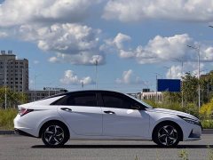 Hyundai Elantra 2022 1.5L CVT LUX Premium Edition - фото 8