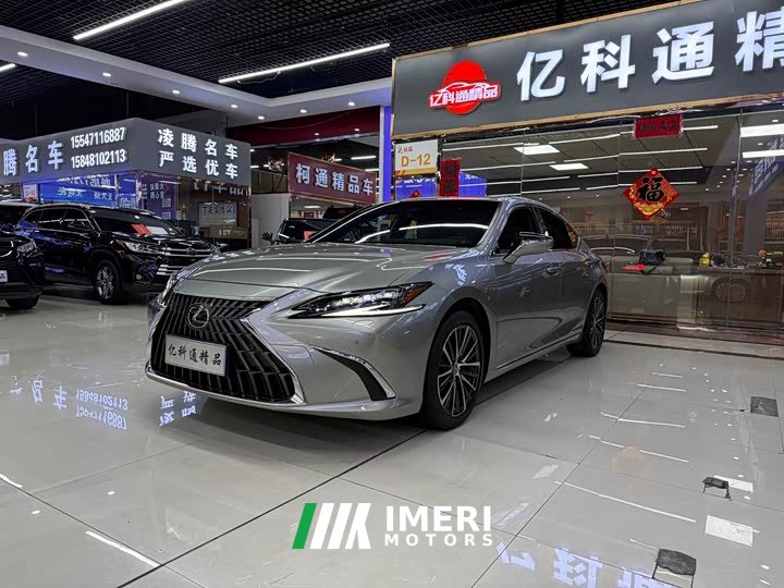 Lexus ES 2022 300h Luxury Edition - автомобиль из Китая