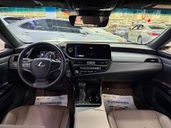 Lexus ES 2022 300h Luxury Edition - фото 9