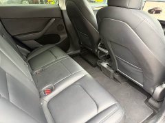 Tesla Model Y rear-wheel drive version - фото 7