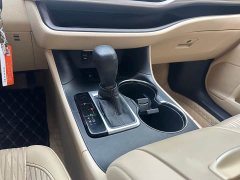 Toyota Highlander 2021 2.0T four-wheel drive elite version 7 seats - фото 17