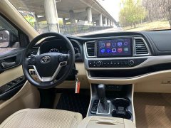 Toyota Highlander 2021 2.0T four-wheel drive elite version 7 seats - фото 19