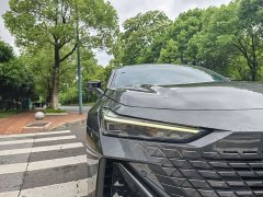 Changan UNI-V 1.5T premium - фото 15