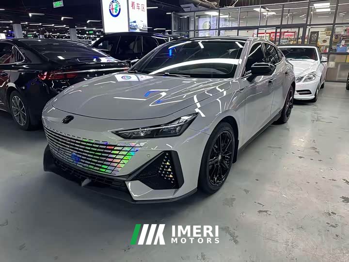 Changan UNI-V 1.5T premium - автомобиль из Китая