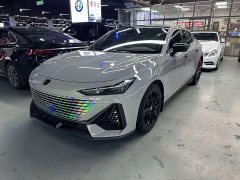 Changan UNI-V 1.5T premium - фото 1