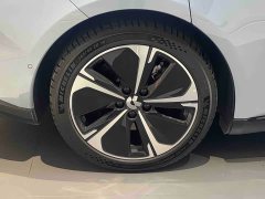 NIO ET5T 75kWh Touring - фото 19