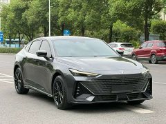 Changan UNI-V 2023 1.5T smart pilot - фото 1