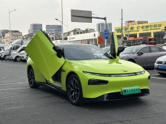 Xpeng P7 P7i 610 Pengyi Performance Edition - фото 3