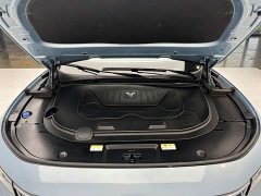 Voyah Lantu FREE four-wheel drive standard extended range exclusive luxury package - фото 15