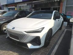 Changan UNI-V 1.5T high-energy version - фото 1