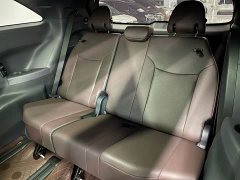 Toyota SIENNA 2021 2.5L Hybrid Platinum Edition - фото 11