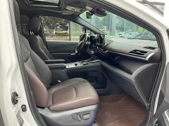 Toyota SIENNA 2021 2.5L Hybrid Platinum Edition - фото 12